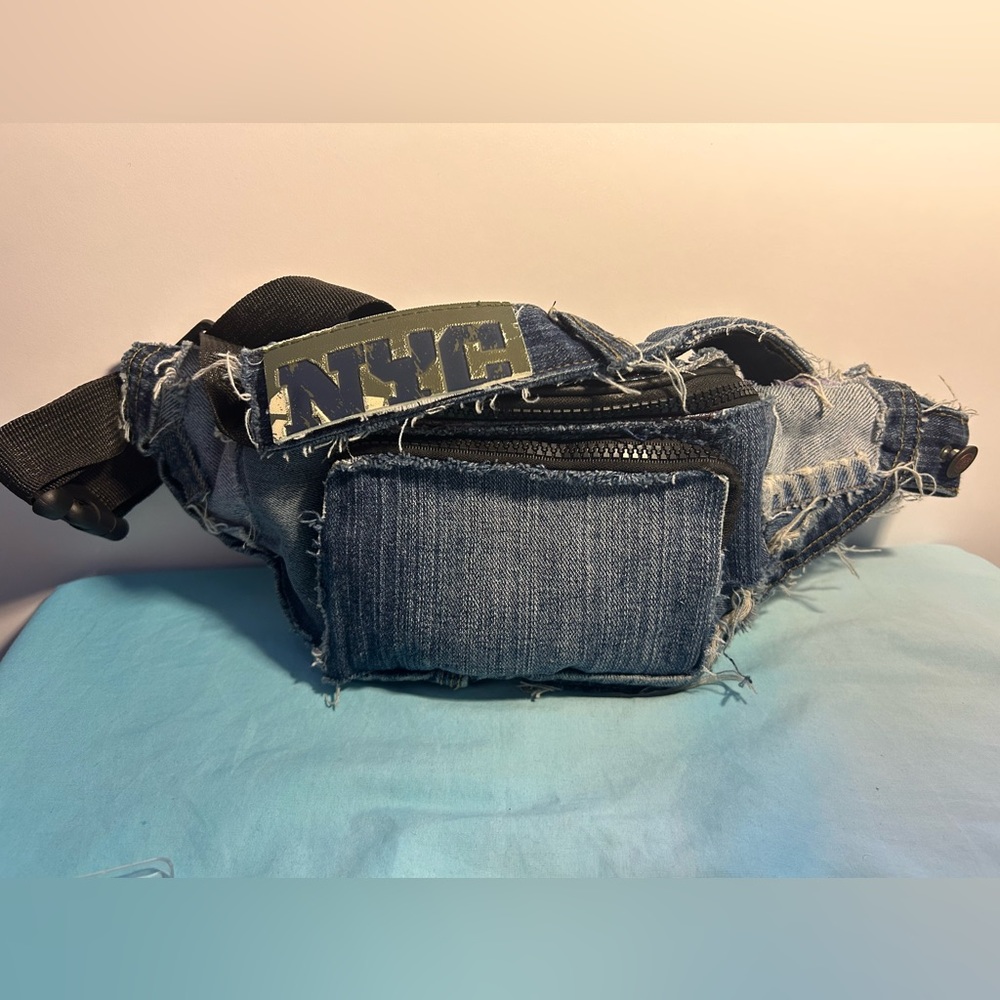 Distressed denim Fanny pack